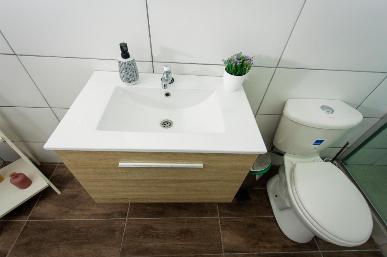 Westpunt Beach Apartments Willemstad Ngoại thất bức ảnh