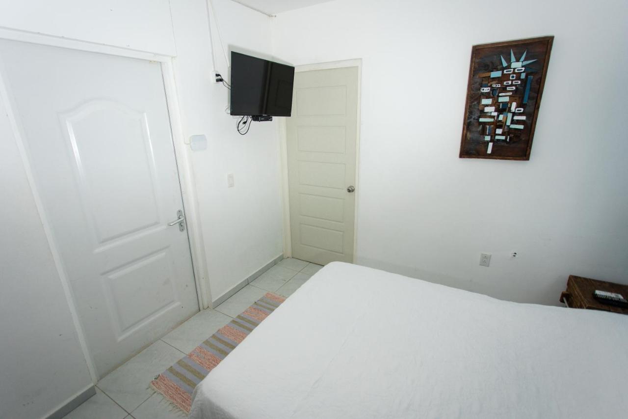 Westpunt Beach Apartments Willemstad Ngoại thất bức ảnh